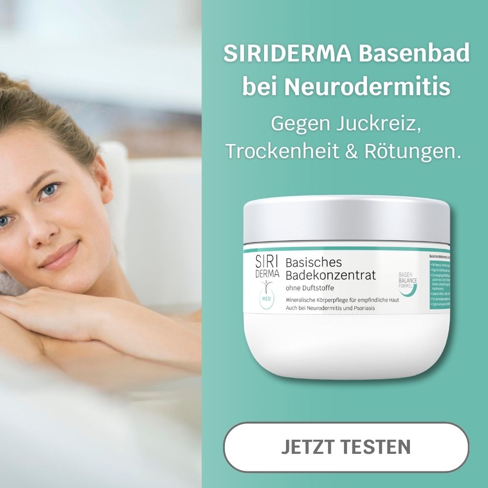 Blonde Frau in der Badewanne, daneben Produktabbildung Siriderma Basisches Badekonzentrat und Text: Siriderma Basenbad bei Neurodermitis. Gegen Trockenheit, Juckreiz und Rötungen. Jetzt testen.