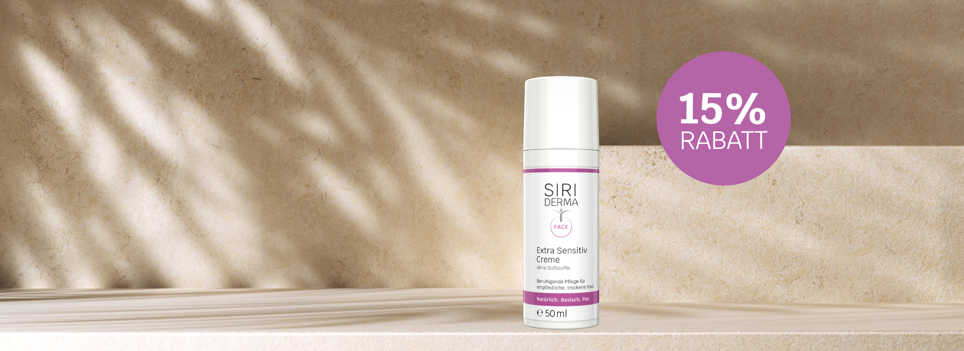 Extra-Sensitiv-Creme auf sandfarbenen Hintergrund mit 15% Störer in lila